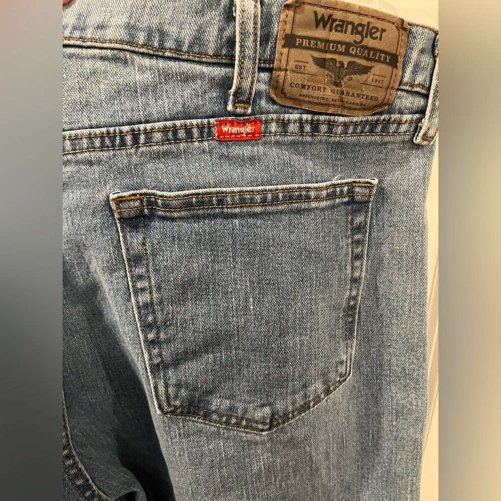 Wrangler Men’s Jeans Size 38 x 34